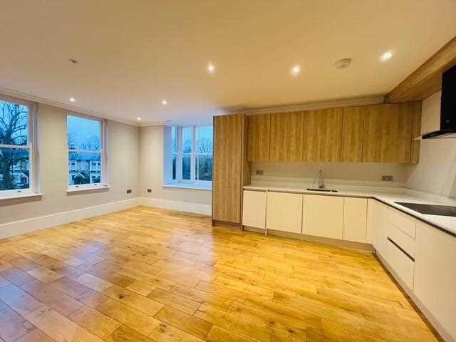 2 bed Apartment for rent in Acton. From Drayton Properties West Ealing