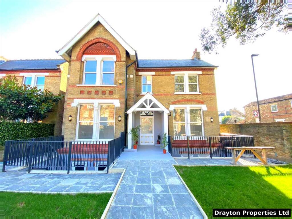 2 bed Apartment for rent in Acton. From Drayton Properties West Ealing