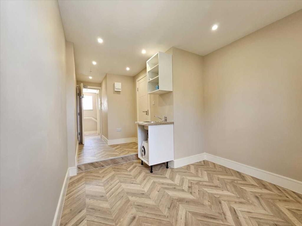4 bed House Share for rent in Southall. From Drayton Properties West Ealing