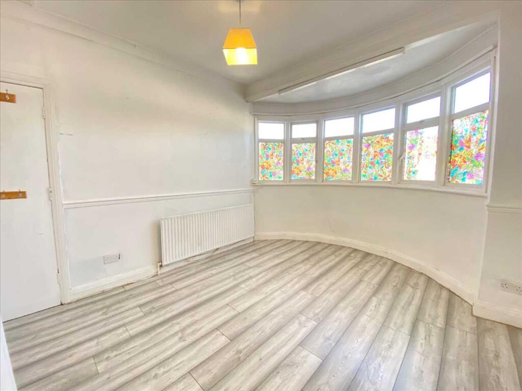 4 bed House Share for rent in Southall. From Drayton Properties West Ealing 4 bed House Share for rent in Southall. From Drayton Properties West Ealing