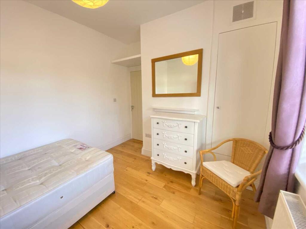 4 bed House Share for rent in Greenford. From Drayton Properties West Ealing 4 bed House Share for rent in Greenford. From Drayton Properties West Ealing