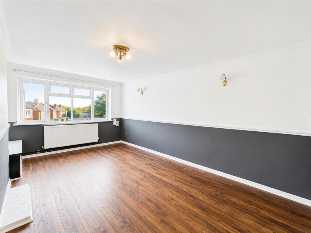 2 bed Apartment for rent in Northolt. From Drayton Properties West Ealing