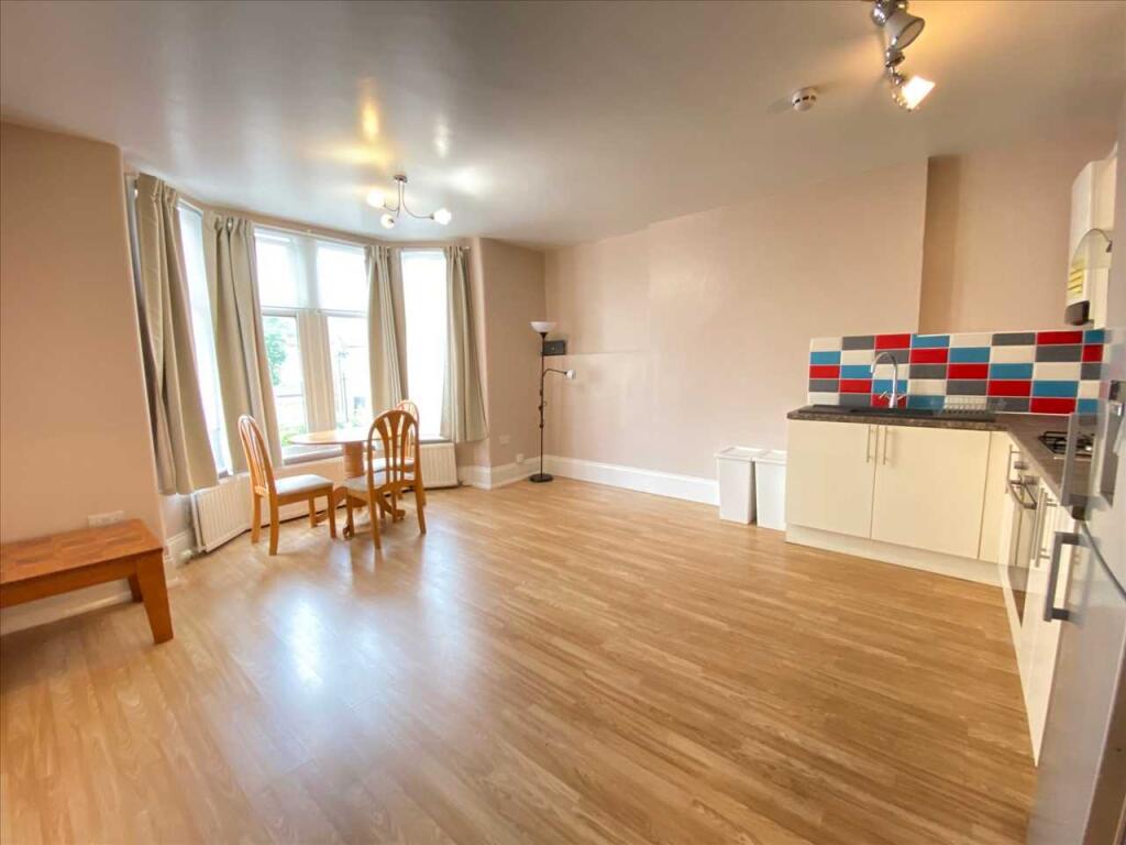 1 bed Apartment for rent in Acton. From Drayton Properties West Ealing 1 bed Apartment for rent in Acton. From Drayton Properties West Ealing