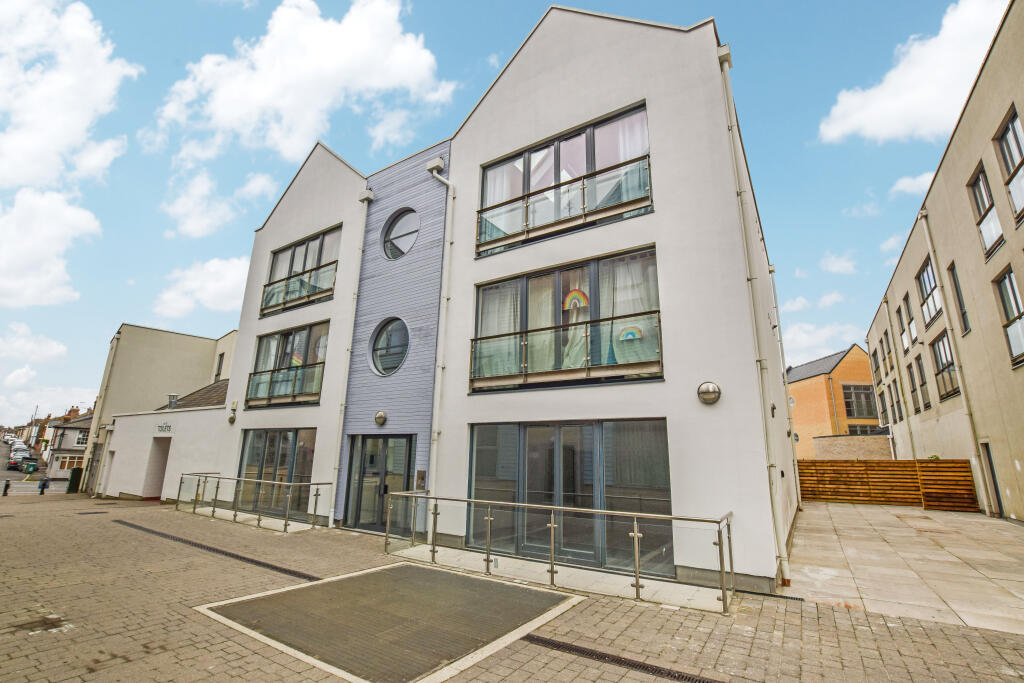 2 bed Apartment for rent in Brightlingsea. From Fenn Wright - Colchester