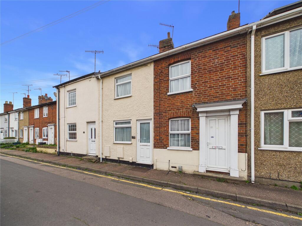 2 bed Mid Terraced House for rent in Colchester. From Fenn Wright - Colchester