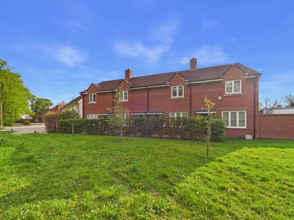 2 bed Mid Terraced House for rent in Workhouse Hill. From Fenn Wright - Colchester