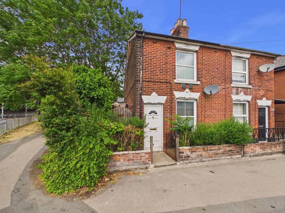 2 bed Semi Detached for rent in Workhouse Hill. From Fenn Wright - Colchester 2 bed Semi Detached for rent in Workhouse Hill. From Fenn Wright - Colchester