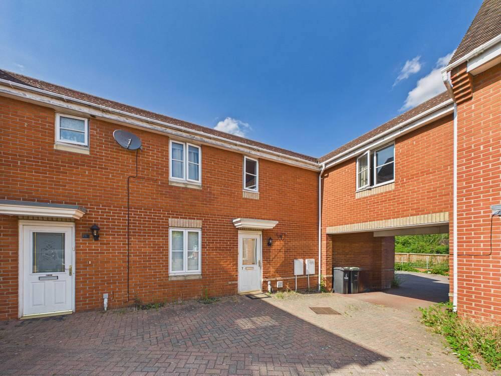 3 bed Mid Terraced House for rent in Workhouse Hill. From Fenn Wright - Colchester 3 bed Mid Terraced House for rent in Workhouse Hill. From Fenn Wright - Colchester