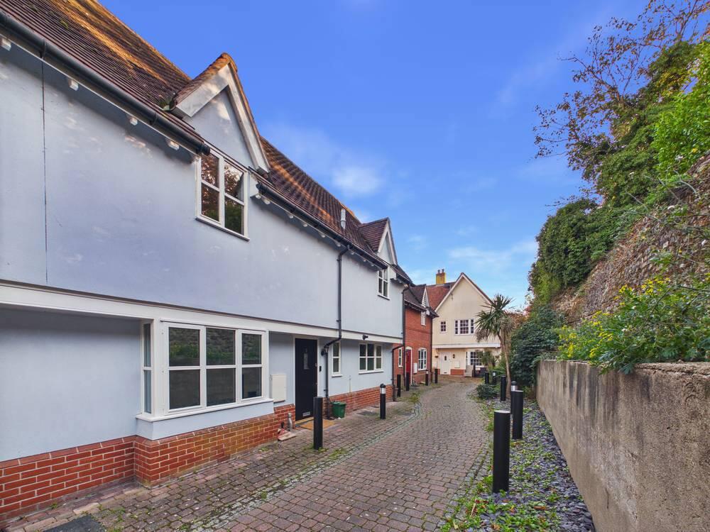 3 bed Mid Terraced House for rent in Colchester. From Fenn Wright - Colchester 3 bed Mid Terraced House for rent in Colchester. From Fenn Wright - Colchester