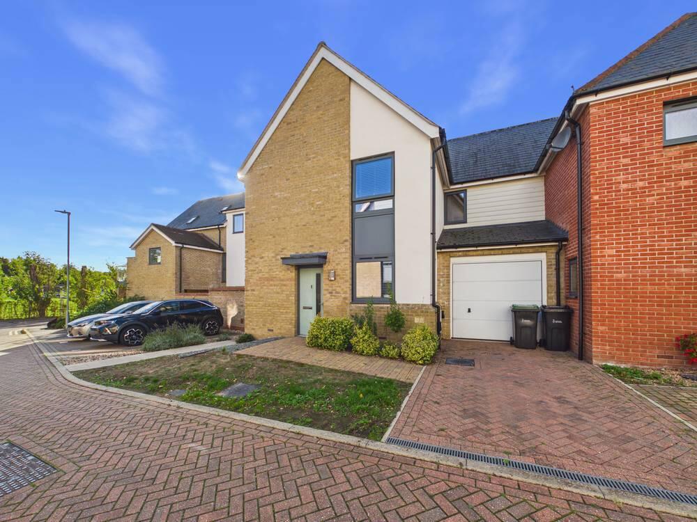 3 bed Link detached for rent in Colchester. From Fenn Wright - Colchester 3 bed Link detached for rent in Colchester. From Fenn Wright - Colchester