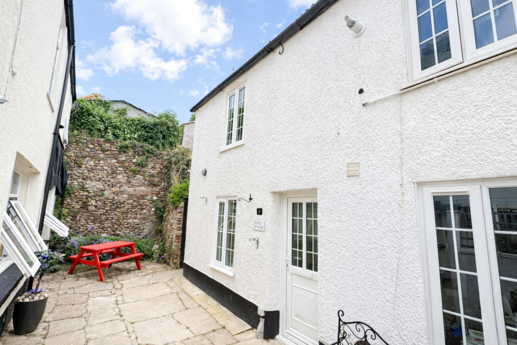 1 bed Cottage for rent in Dawlish. From Devon Rose - Dawlish