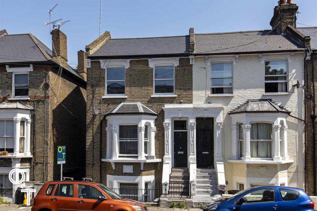 2 bed 1st Floor Flat for rent in Camden Town. From Olivers Town - Kentish Town - Sales