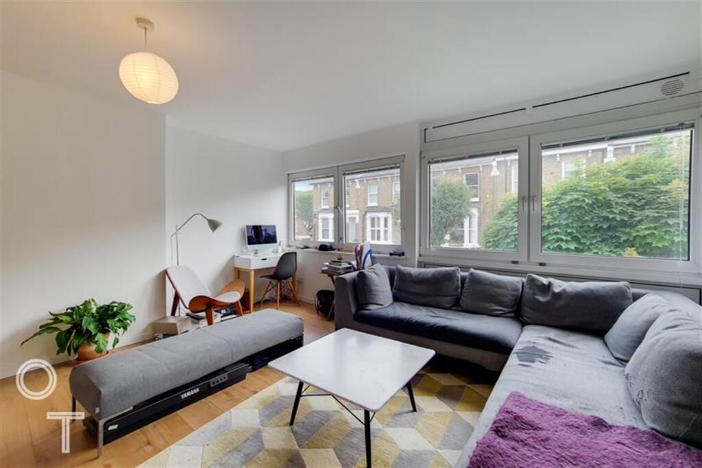 3 bed Annexe for rent in Hampstead. From Olivers Town - Kentish Town - Sales