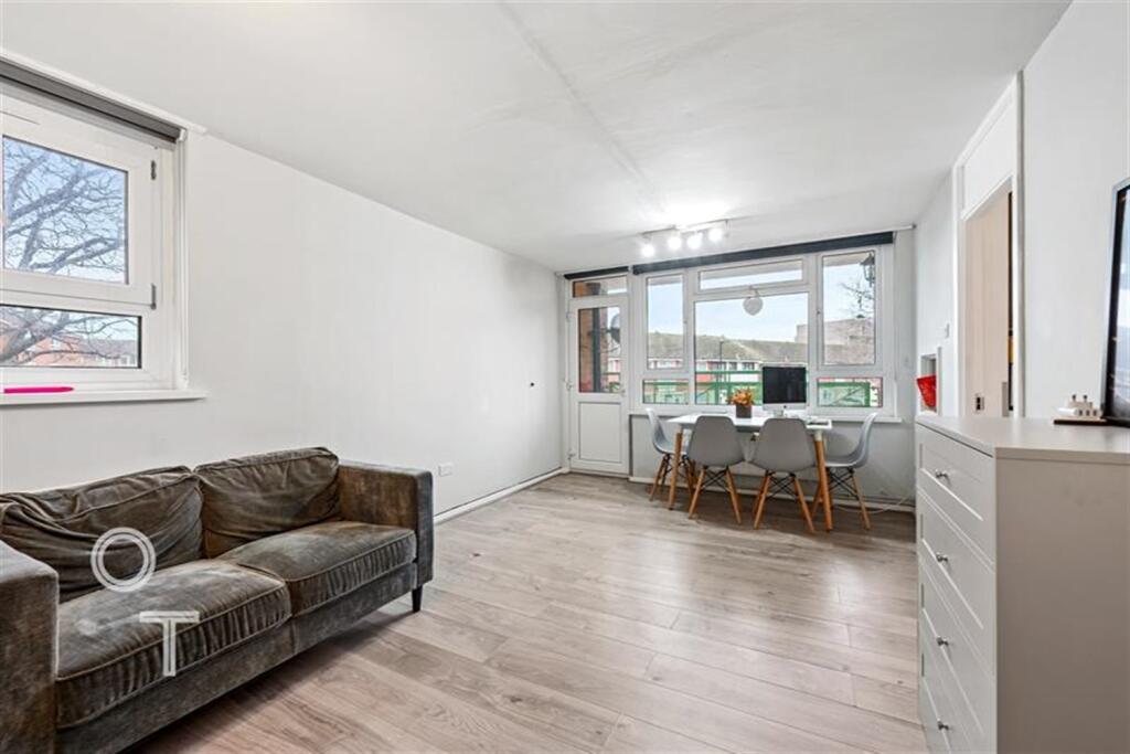 2 bed Apartment for rent in East Ham. From Olivers Town - Kentish Town - Sales