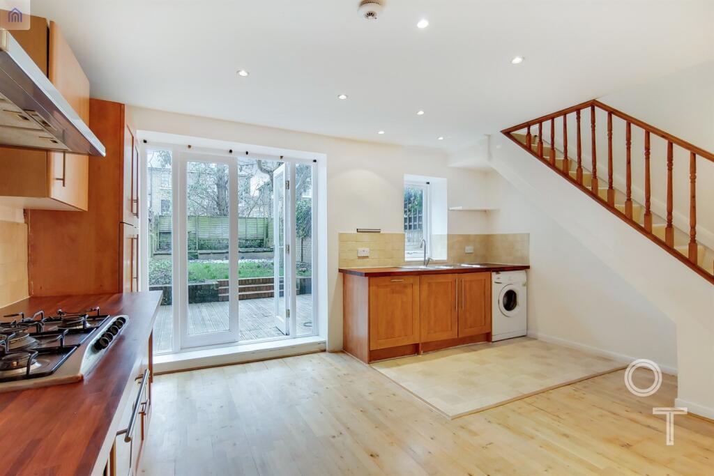 2 bed Annexe for rent in Camden Town. From Olivers Town - Kentish Town - Sales
