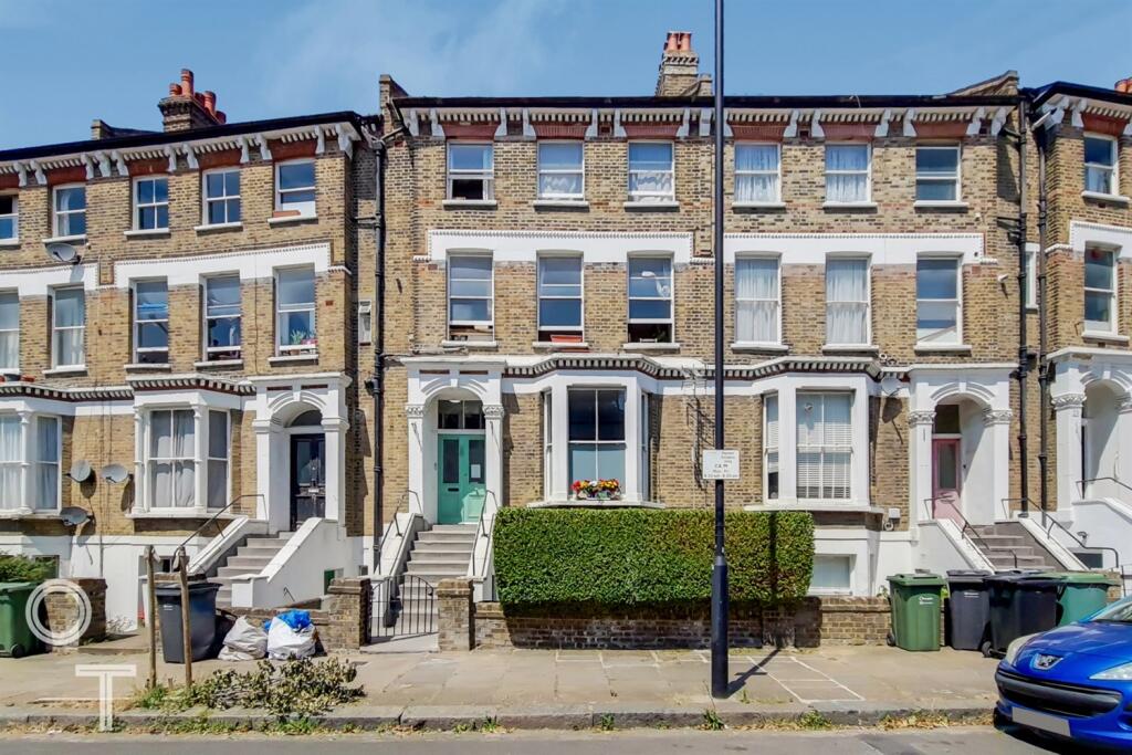 4 bed Annexe for rent in Camden Town. From Olivers Town - Kentish Town - Sales