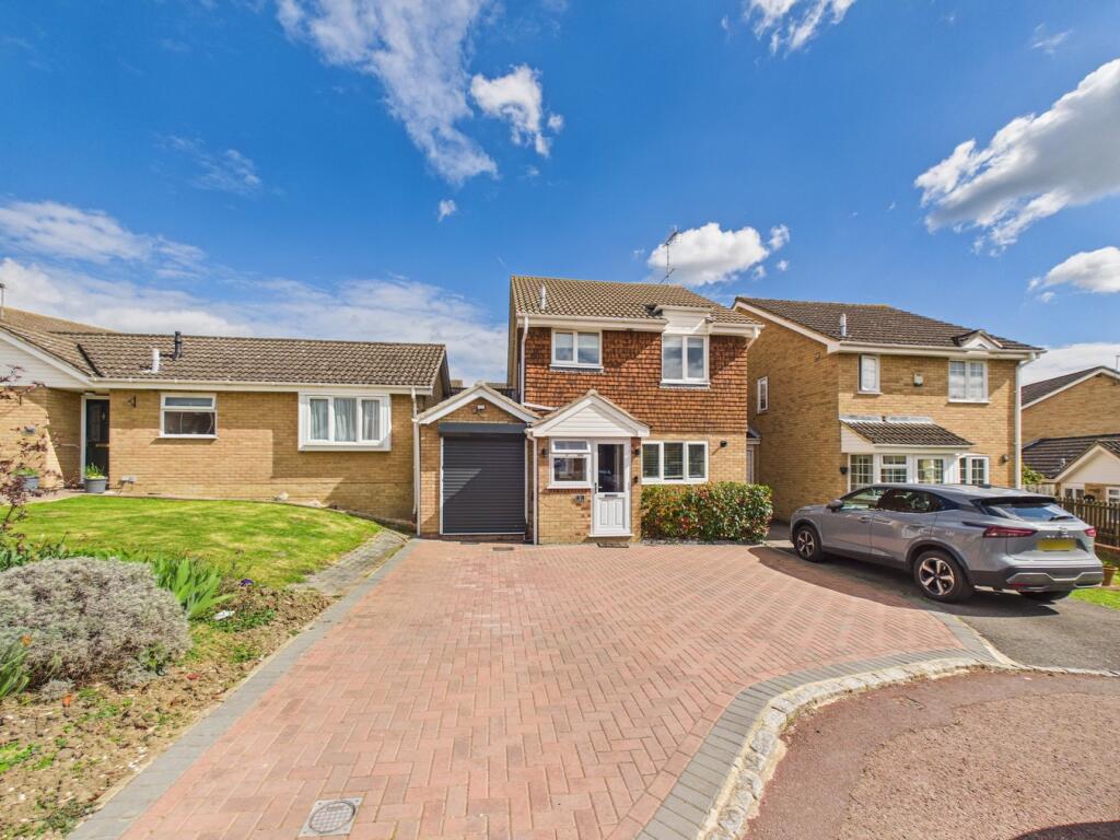 4 bed Detached for rent in Reading. From Arins - Lower Earley 4 bed Detached for rent in Reading. From Arins - Lower Earley