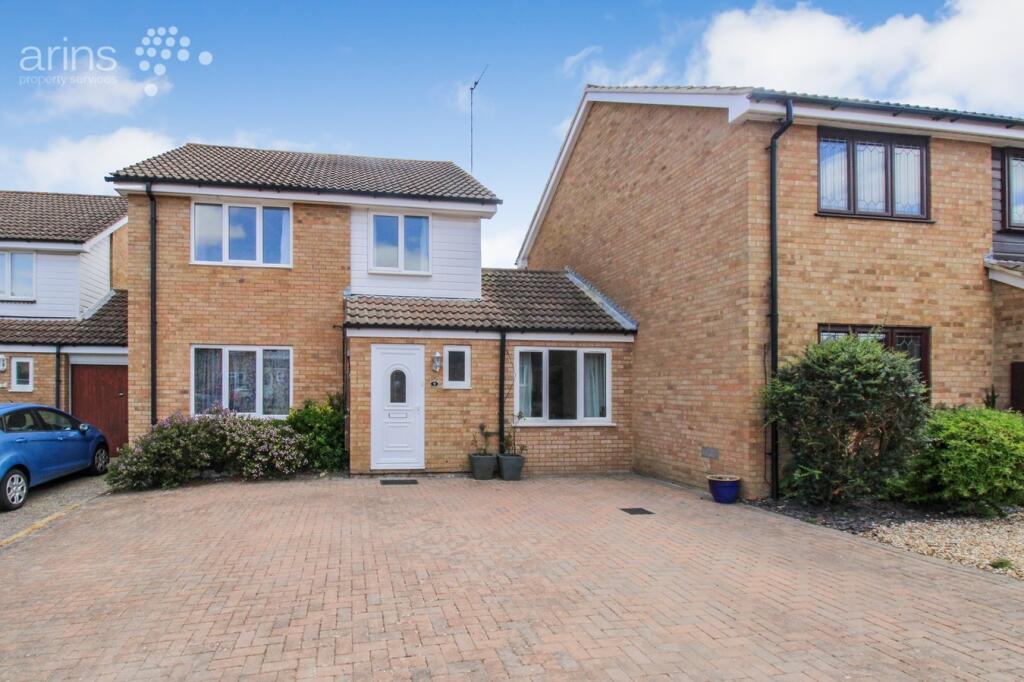 4 bed Link detached for rent in Shinfield. From Arins - Lower Earley