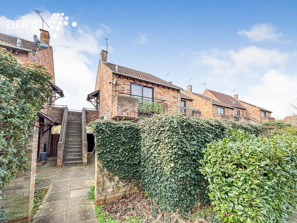 1 bed 1st Floor Flat for rent in Sindlesham. From Arins - Lower Earley