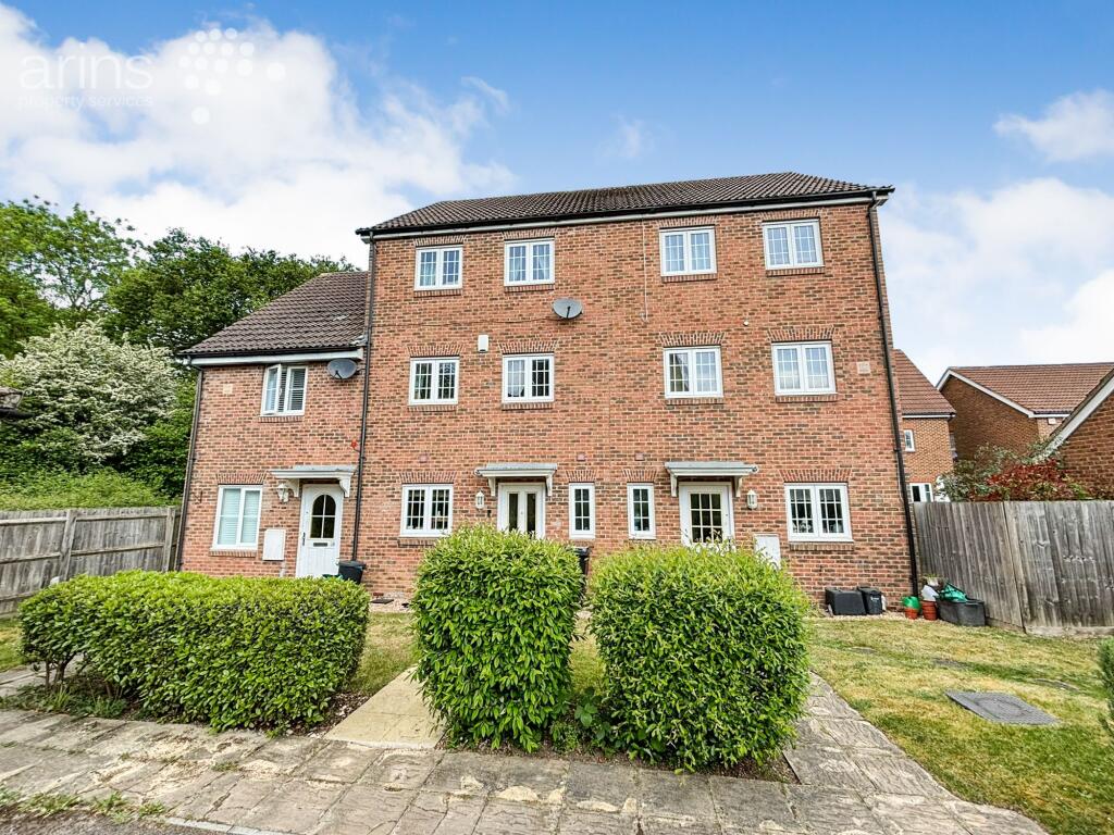 3 bed Mid Terraced House for rent in Sindlesham. From Arins - Lower Earley