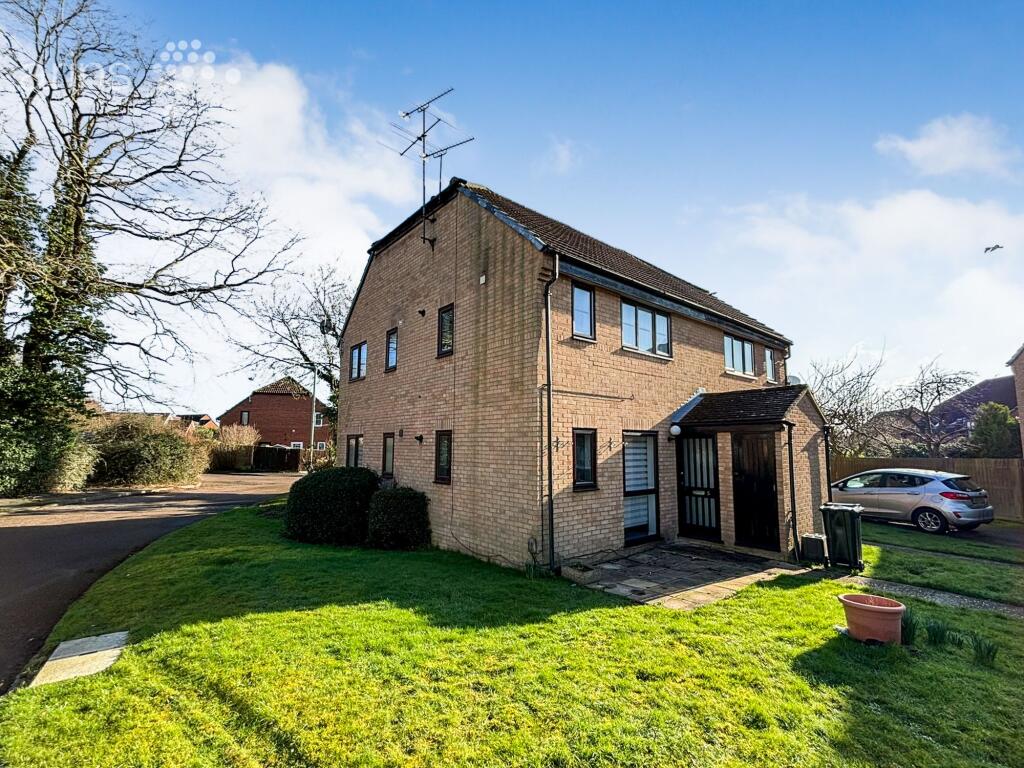 1 bed 1st Floor Flat for rent in Sindlesham. From Arins - Lower Earley 1 bed 1st Floor Flat for rent in Sindlesham. From Arins - Lower Earley