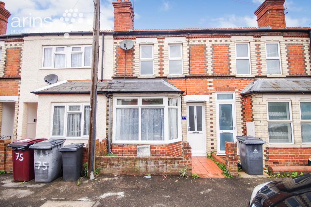 5 bed Mid Terraced House for rent in Woodley. From Arins - Lower Earley