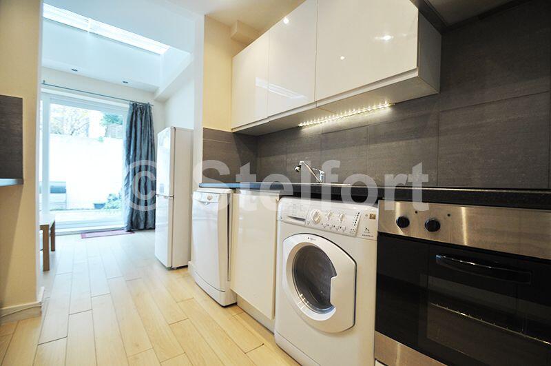 2 bed Apartment for rent in London. From Stelfort - London