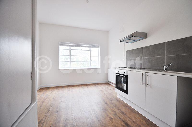 2 bed Apartment for rent in Catford. From Stelfort - London