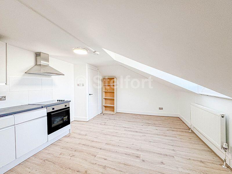 1 bed 1st Floor Flat for rent in London. From Stelfort - London