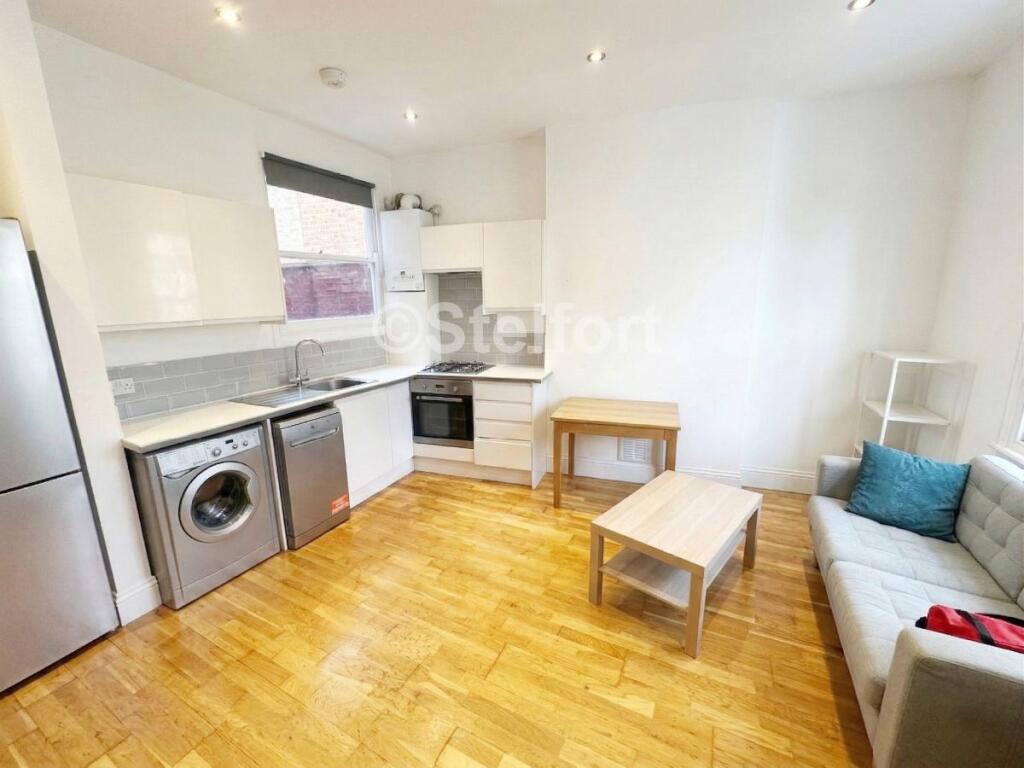 1 bed 1st Floor Flat for rent in London. From Stelfort - London