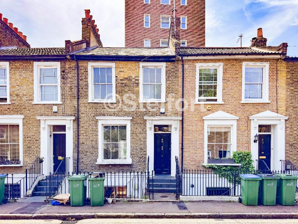 4 bed Mid Terraced House for rent in Greenwich. From Stelfort - London