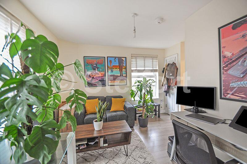1 bed 1st Floor Flat for rent in London. From Stelfort - London