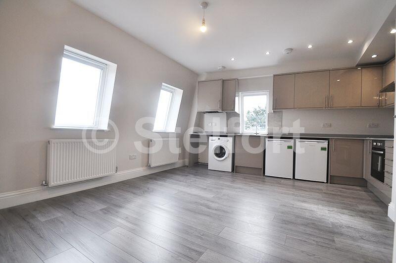 2 bed Apartment for rent in London. From Stelfort - London