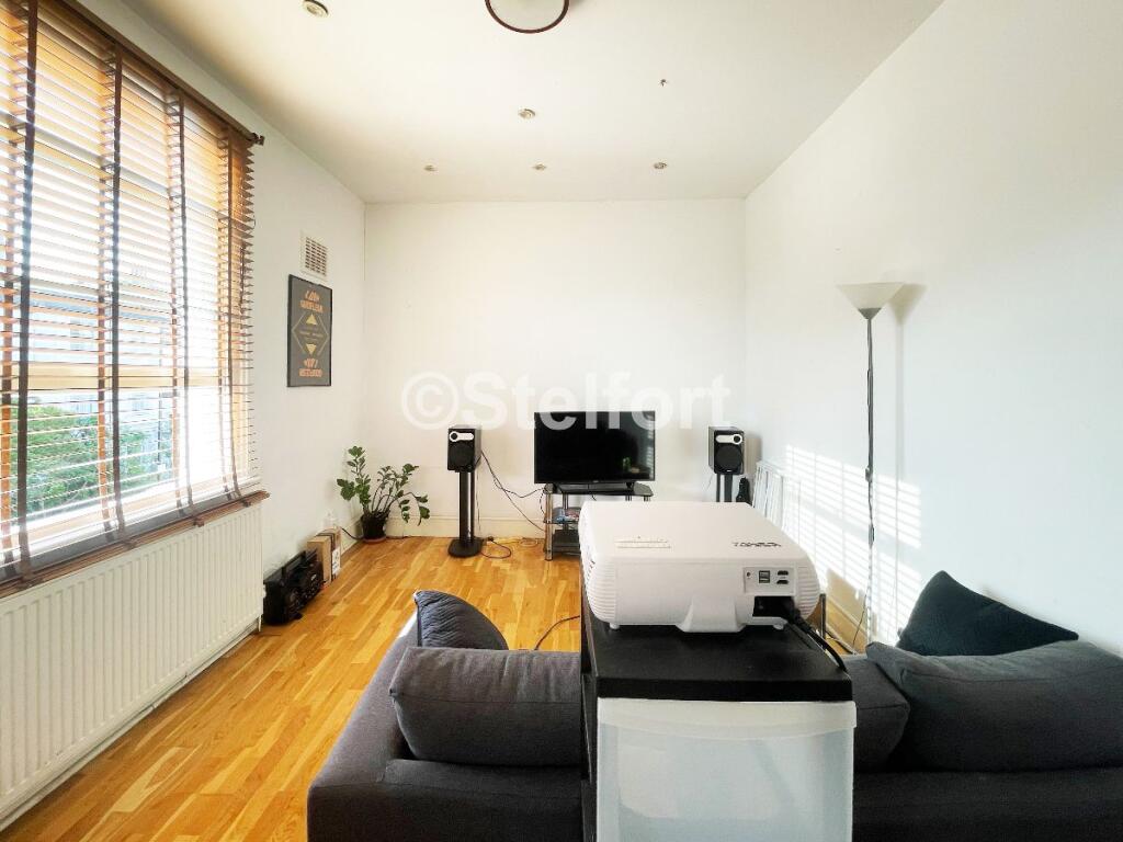 2 bed Apartment for rent in London. From Stelfort - London