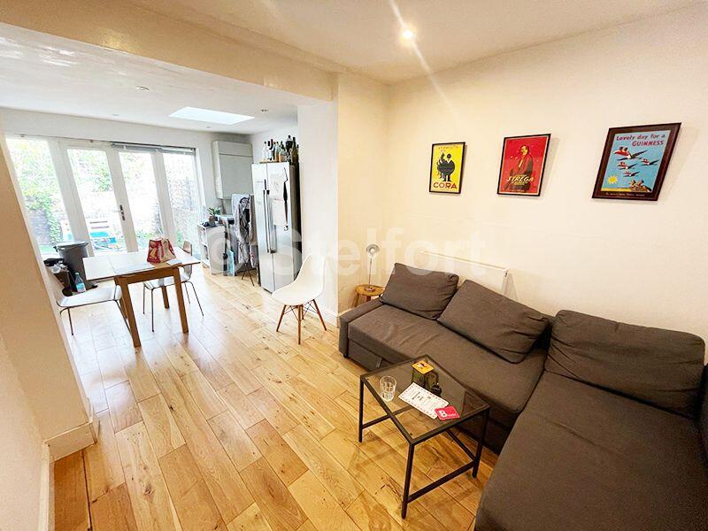 4 bed Mid Terraced House for rent in Camden Town. From Stelfort - London