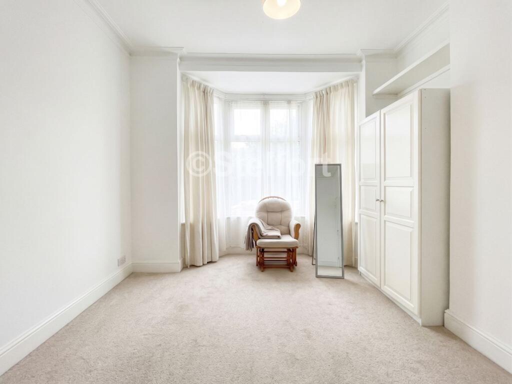 4 bed Mid Terraced House for rent in Wanstead. From Stelfort - London 4 bed Mid Terraced House for rent in Wanstead. From Stelfort - London