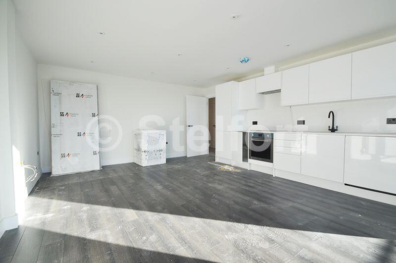 2 bed Apartment for rent in London. From Stelfort - London