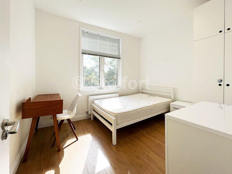 5 bed Annexe for rent in Camden Town. From Stelfort - London 5 bed Annexe for rent in Camden Town. From Stelfort - London