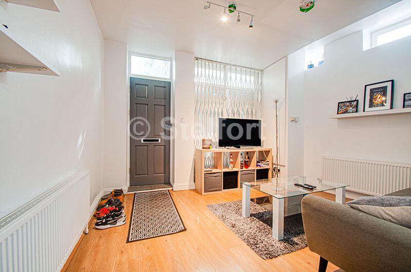 2 bed 1st Floor Flat for rent in Camden Town. From Stelfort - London