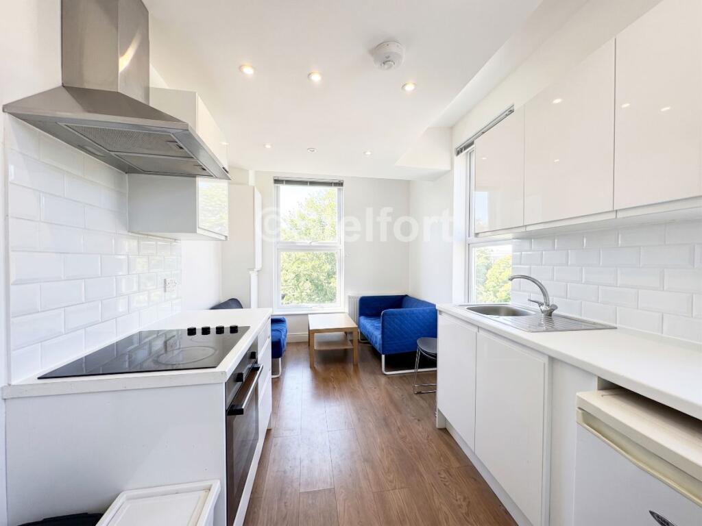 5 bed Annexe for rent in Stoke Newington. From Stelfort - London