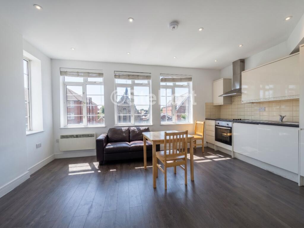 2 bed Apartment for rent in Eltham. From Stelfort - London