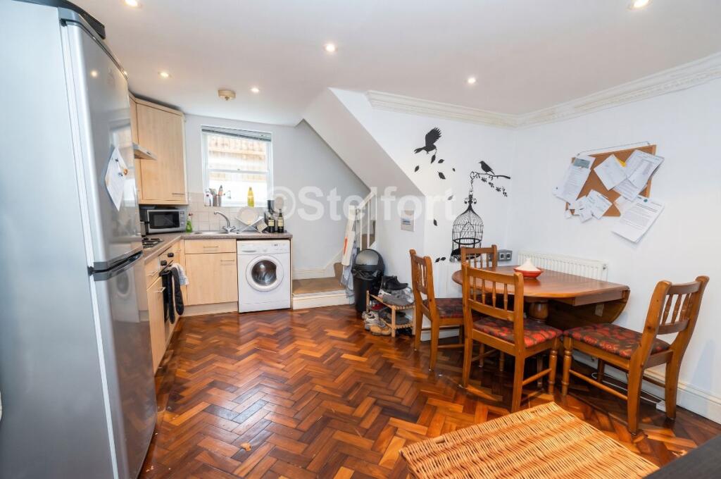 2 bed Apartment for rent in London. From Stelfort - London