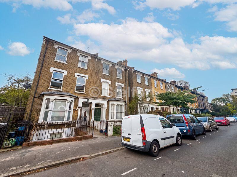 2 bed 1st Floor Flat for rent in Hackney. From Stelfort - London