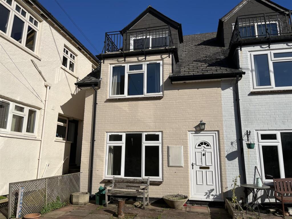 3 bed Mid Terraced House for rent in Seaton. From Symonds & Sampson - Axminster