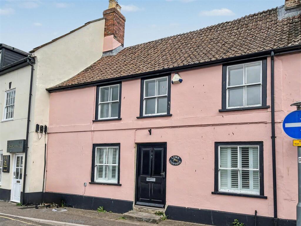 2 bed Mid Terraced House for rent in Axminster. From Symonds & Sampson - Axminster