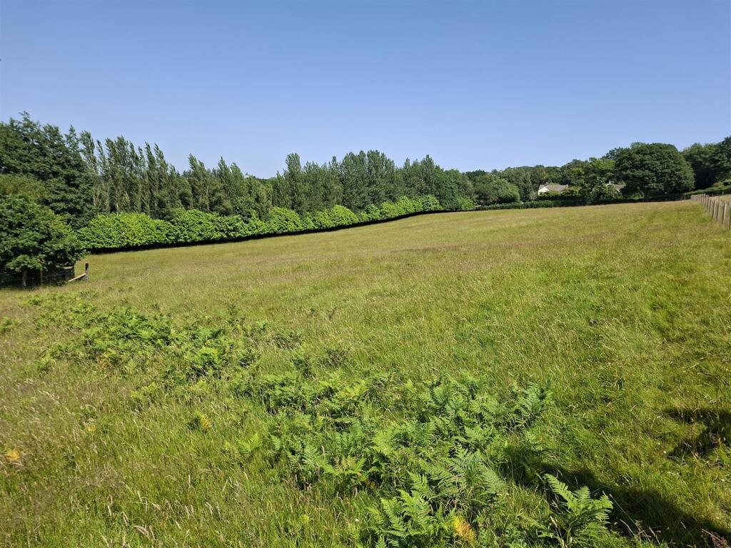 4 bed Dev Land - Leisure for rent in Raymond's Hill. From Symonds & Sampson - Axminster 4 bed Dev Land - Leisure for rent in Raymond's Hill. From Symonds & Sampson - Axminster