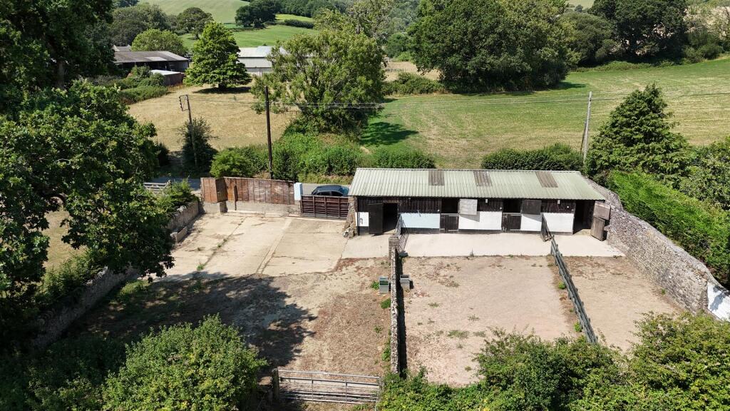 4 bed Dev Land - Leisure for rent in Chideock. From Symonds & Sampson - Axminster 4 bed Dev Land - Leisure for rent in Chideock. From Symonds & Sampson - Axminster