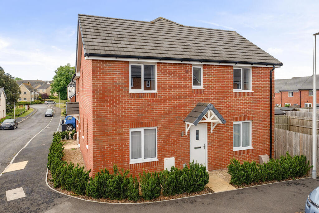 3 bed End of Terrace for rent in Axminster. From Symonds & Sampson - Axminster 3 bed End of Terrace for rent in Axminster. From Symonds & Sampson - Axminster