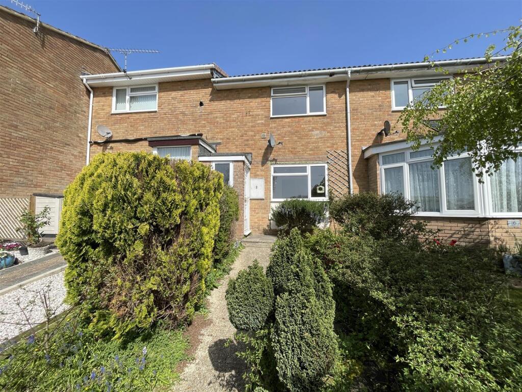 2 bed Mid Terraced House for rent in Blandford Forum. From Symonds & Sampson - Blandford 2 bed Mid Terraced House for rent in Blandford Forum. From Symonds & Sampson - Blandford