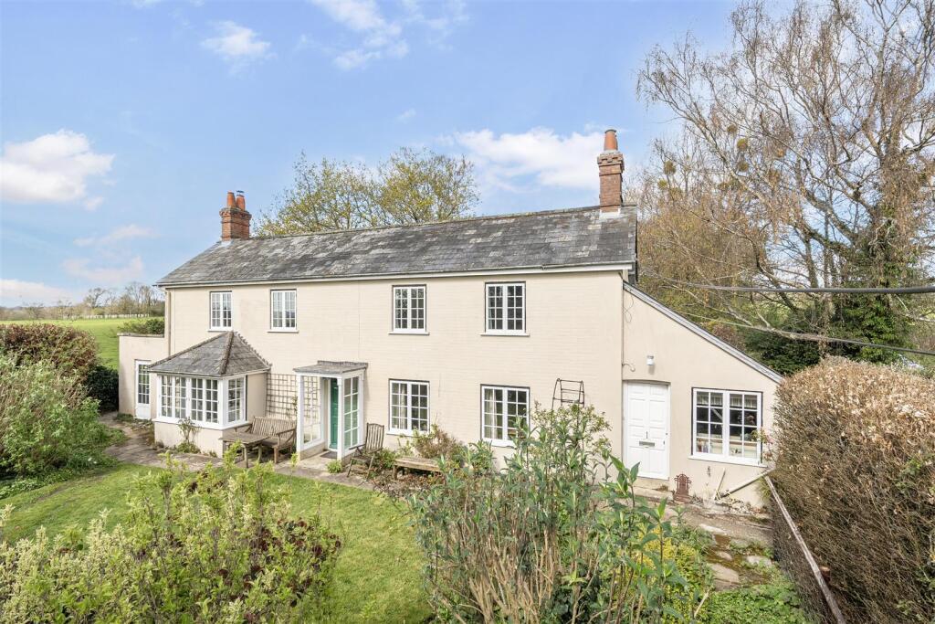 3 bed Detached for rent in Sixpenny Handley. From Symonds & Sampson - Blandford 3 bed Detached for rent in Sixpenny Handley. From Symonds & Sampson - Blandford